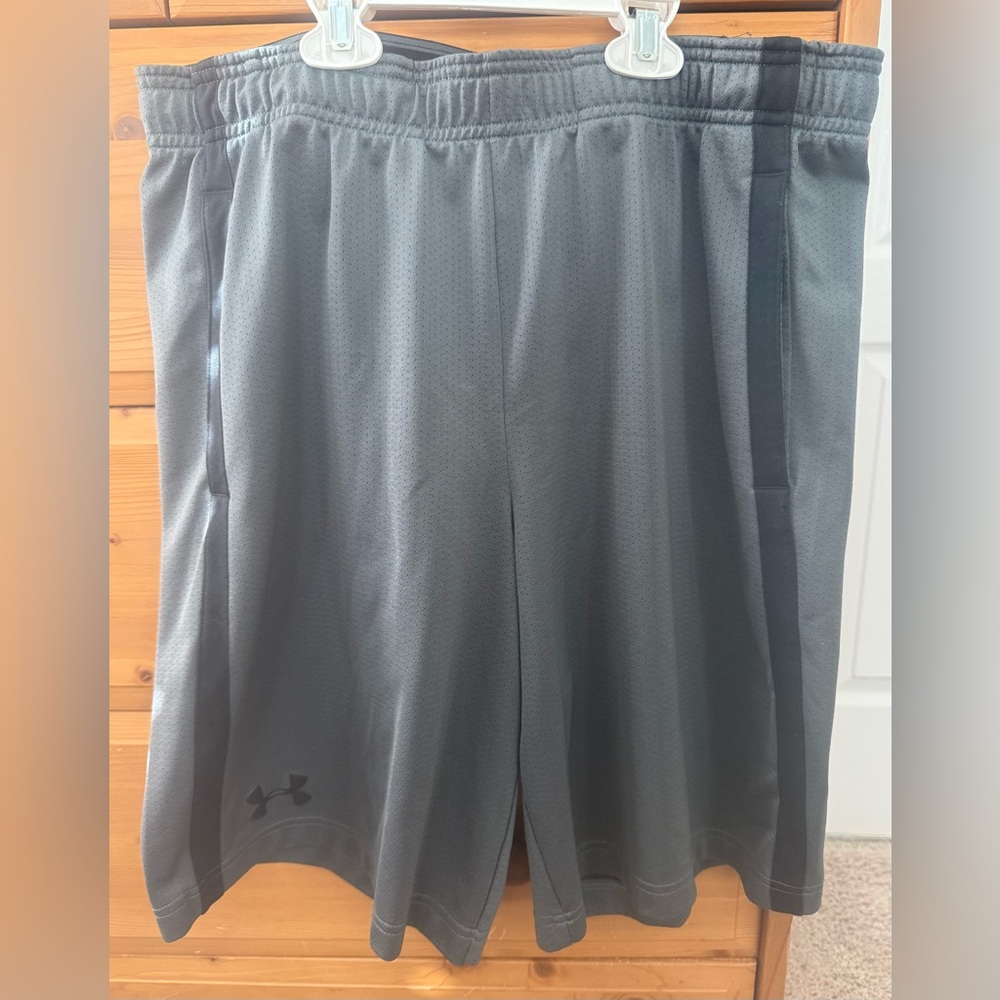 Under Armour Men's Dark Gray Athletic Shorts